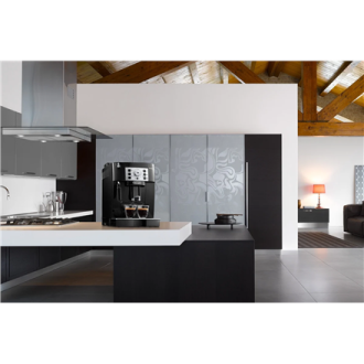 Delonghi | Coffee Maker | ECAM22.112.B Magnifica S | Pump pressure 15 bar | Built-in milk frother | Automatic | 1450 W | Black Delonghi | Coffee Maker | ECAM22.112.B Magnifica S | Pump pressure 15 bar | Built-in milk frother | Automatic | 1450 W | Black