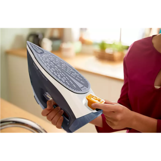 Philips | DST7030/20 | Steam Iron | 2800 W | Water tank capacity 300 ml | Continuous steam 50 g/min | Steam boost performance 25
