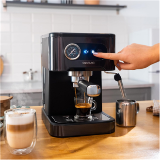 Cecotec Coffee machine | Power Espresso 20 Pro Latte | Pump pressure 20 bar | Built-in milk frother | Semi-automatic | Black | 1