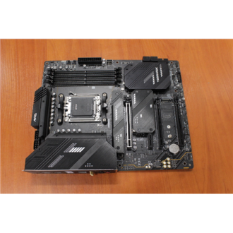 SALE OUT. | MSI MAG X670E TOMAHAWK WIFI | Processor family AMD | Processor socket AM5 | DDR5 | Number of SATA connectors 4 | USE SALE OUT. | MSI MAG X670E TOMAHAWK WIFI | Processor family AMD | Processor socket AM5 | DDR5 | Number of SATA connectors 4 | USE