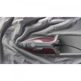TEFAL FV6870E0 Steam Iron, 2800 W, Water tank capacity 270 ml, Continuous steam 40 g/min, Red/Grey TEFAL FV6870E0 Steam Iron, 2800 W, Water tank capacity 270 ml, Continuous steam 40 g/min, Red/Grey