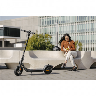 Ninebot by Segway Kickscooter F2 E, Black Segway Kickscooter F2 E Up to 25 km/h 10 