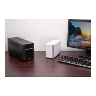Schneider Electric 1600 VA | 900 W Schneider Electric 1600 VA | 900 W