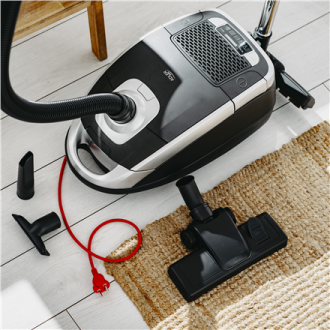 Adler Vacuum Cleaner | AD 7069 | Bagged | Power 3200 W | Dust capacity 3.5 L | Black