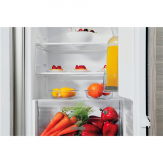 Whirlpool Refrigerator | ARG 7342 | Energy efficiency class E | Built-in | Larder | Height 122 cm | Fridge net capacity 171 L | 
