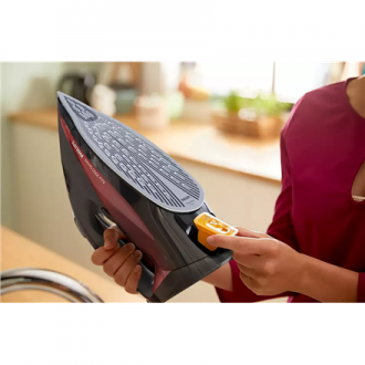 Philips | DST7022/40 | Steam Iron | 2800 W | Water tank capacity 0.3 ml | Continuous steam 50 g/min | Steam boost performance 25 Philips | DST7022/40 | Steam Iron | 2800 W | Water tank capacity 0.3 ml | Continuous steam 50 g/min | Steam boost performance 25