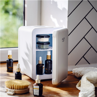 Mini Refrigerator | AD 8084 | Adler Free standing | Height 27 cm | Larder | Fridge net capacity 4 L | Grey Mini Refrigerator | AD 8084 | Adler Free standing | Height 27 cm | Larder | Fridge net capacity 4 L | Grey