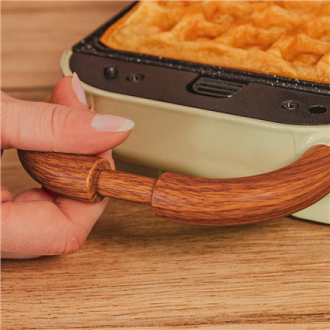 Cecotec Sandwich Maker | Rock'nToast Retro One Yellow Retro-style | 700 W | Number of plates 3 | Yellow Cecotec Sandwich Maker | Rock'nToast Retro One Yellow Retro-style | 700 W | Number of plates 3 | Yellow