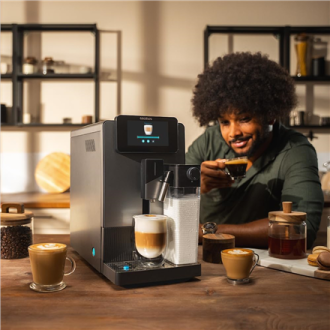 Cecotec Coffee machine | Cremmaet Latte Touch | Pump pressure 19 bar | Built-in milk frother | Super-automatic | Black | 1500 W Cecotec Coffee machine | Cremmaet Latte Touch | Pump pressure 19 bar | Built-in milk frother | Super-automatic | Black | 1500 W