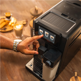 Cecotec Coffee machine | Cremmaet Latte Touch | Pump pressure 19 bar | Built-in milk frother | Super-automatic | Black | 1500 W Cecotec Coffee machine | Cremmaet Latte Touch | Pump pressure 19 bar | Built-in milk frother | Super-automatic | Black | 1500 W