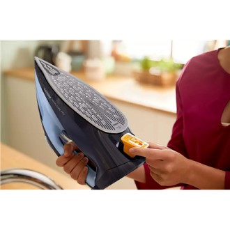 Philips DST7041/20 | Steam Iron | 2800 W | Water tank capacity 300 ml | Continuous steam 50 g/min | Steam boost performance 250 