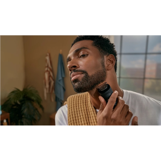 Philips | Beard Trimmer | BT7670/15 7000 Series | Cordless | Wet & Dry | Number of length steps 40 | Silver/Black Philips | Beard Trimmer | BT7670/15 7000 Series | Cordless | Wet & Dry | Number of length steps 40 | Silver/Black